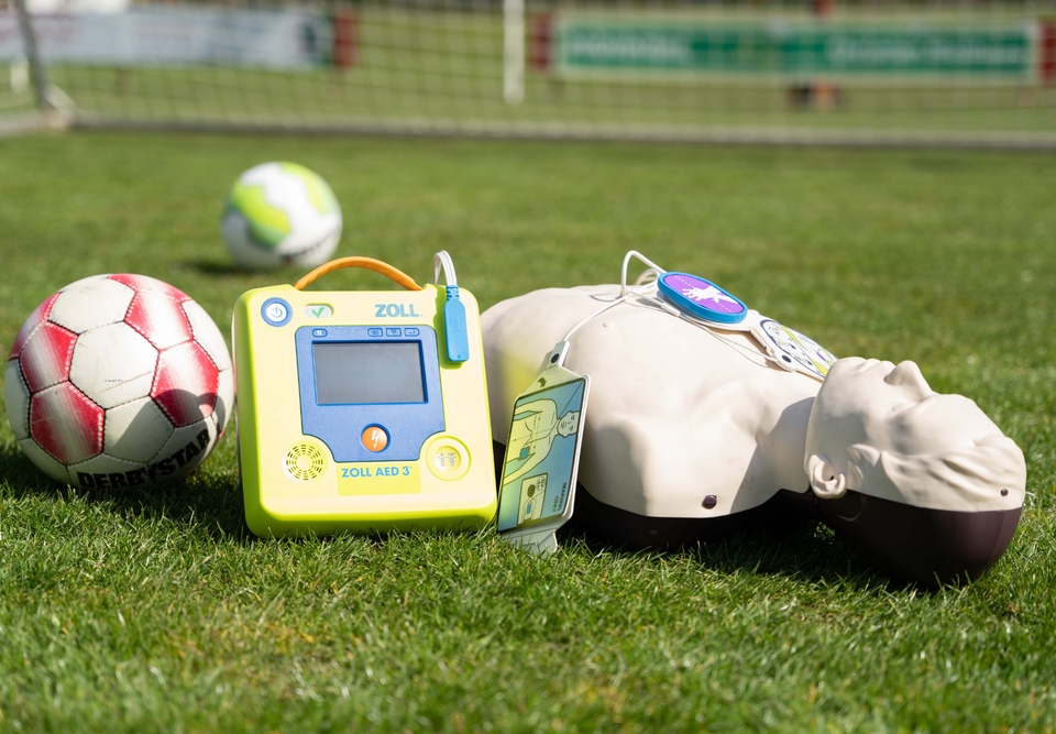 AED-Schulungen: Sinnvoll für Teams, Vereine und Kollegen